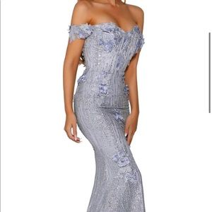 Beautiful long Blue Prom dress